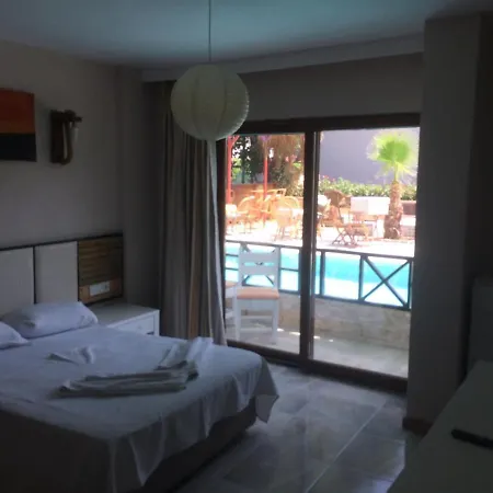 Mavera Hotel 3*