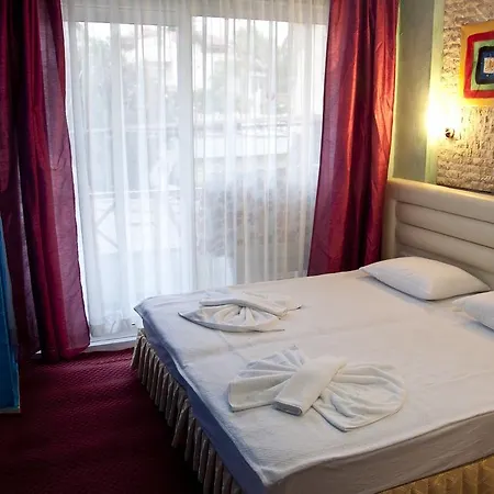 Mavera Hotel